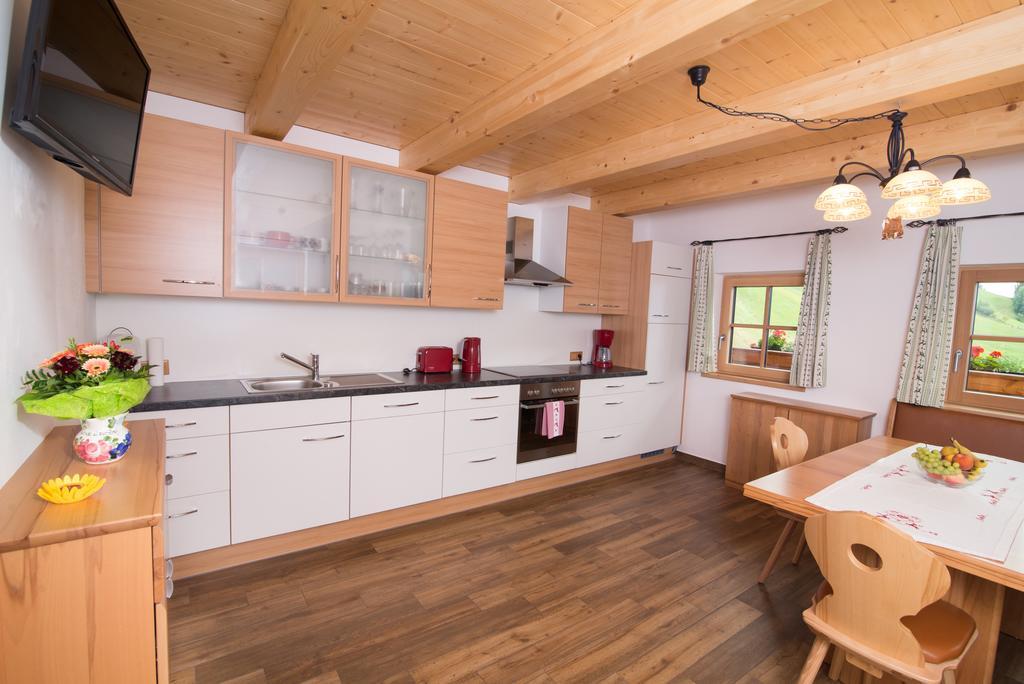 Landhof Adlerhorst Apartment Хайлигенблут Екстериор снимка